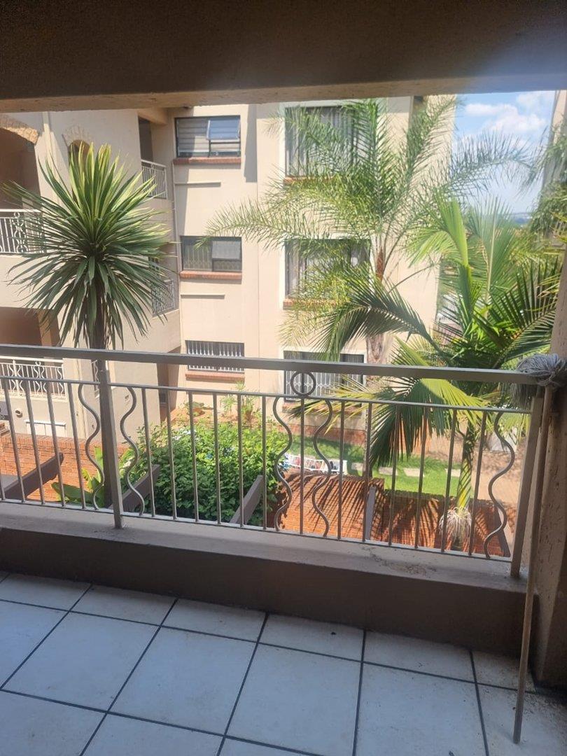 2 Bedroom Property for Sale in Sunninghill Gauteng