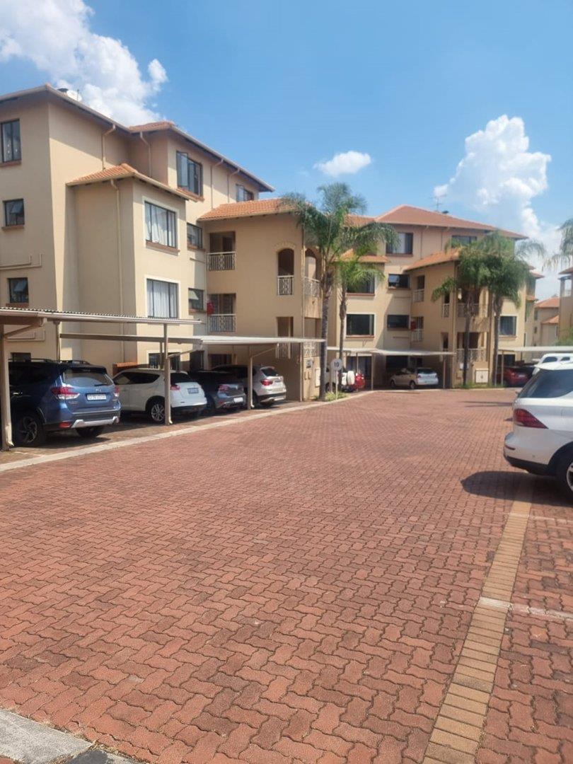 2 Bedroom Property for Sale in Sunninghill Gauteng