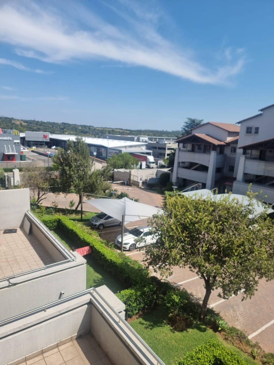 2 Bedroom Property for Sale in Sunninghill Gauteng