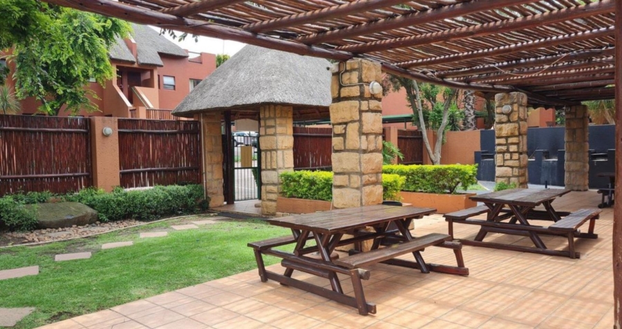 1 Bedroom Property for Sale in Sunninghill Gauteng