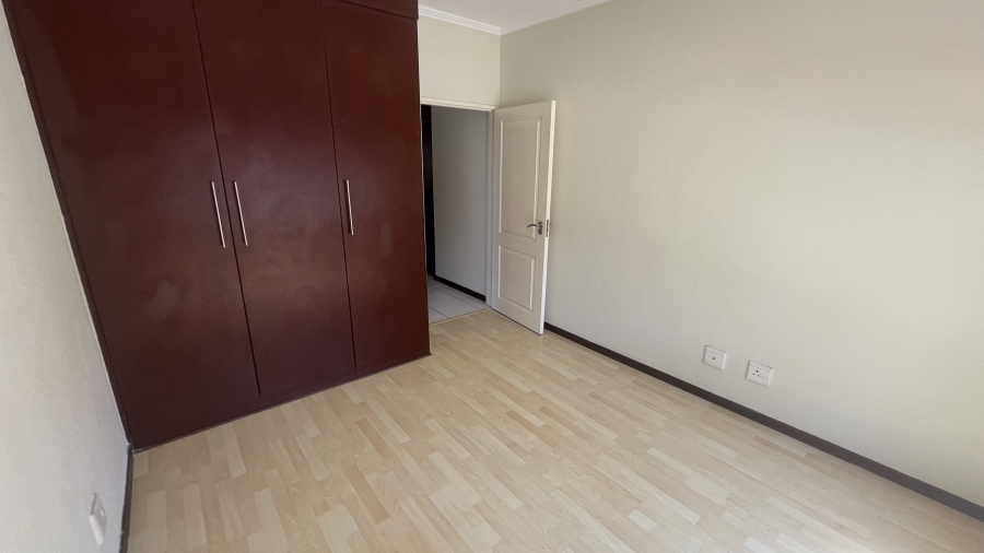 2 Bedroom Property for Sale in Sunninghill Gauteng