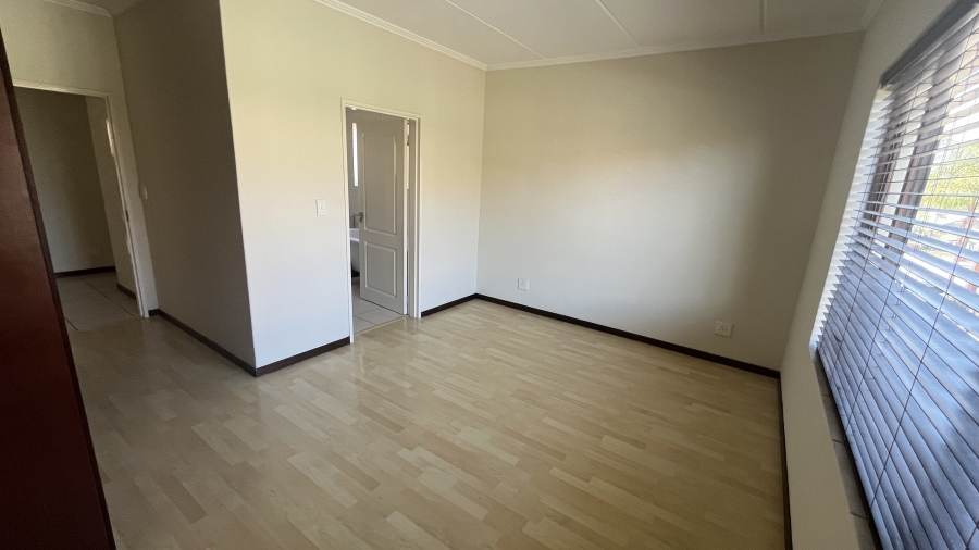 2 Bedroom Property for Sale in Sunninghill Gauteng