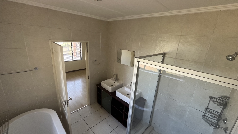 2 Bedroom Property for Sale in Sunninghill Gauteng