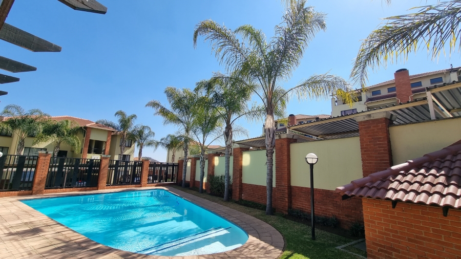 2 Bedroom Property for Sale in Sunninghill Gauteng