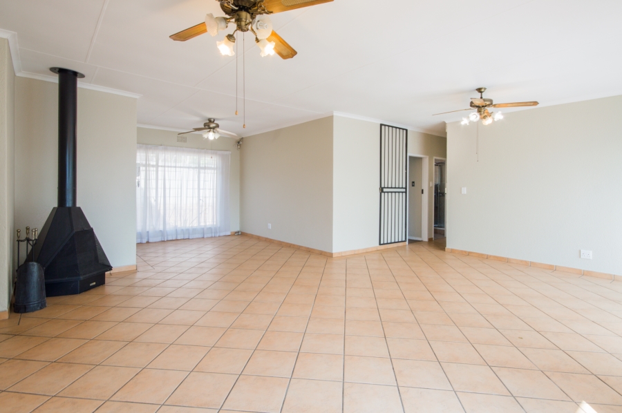 3 Bedroom Property for Sale in Isandovale Gauteng