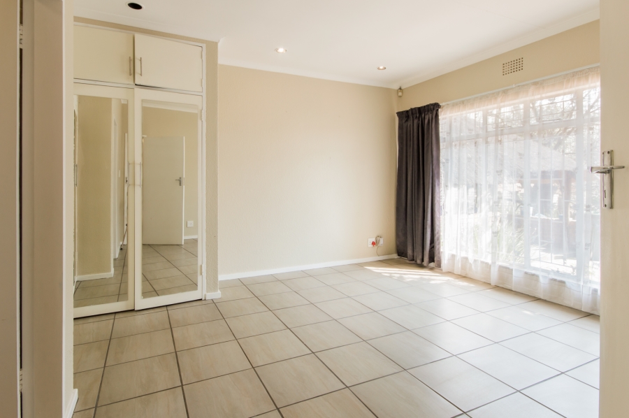 3 Bedroom Property for Sale in Isandovale Gauteng