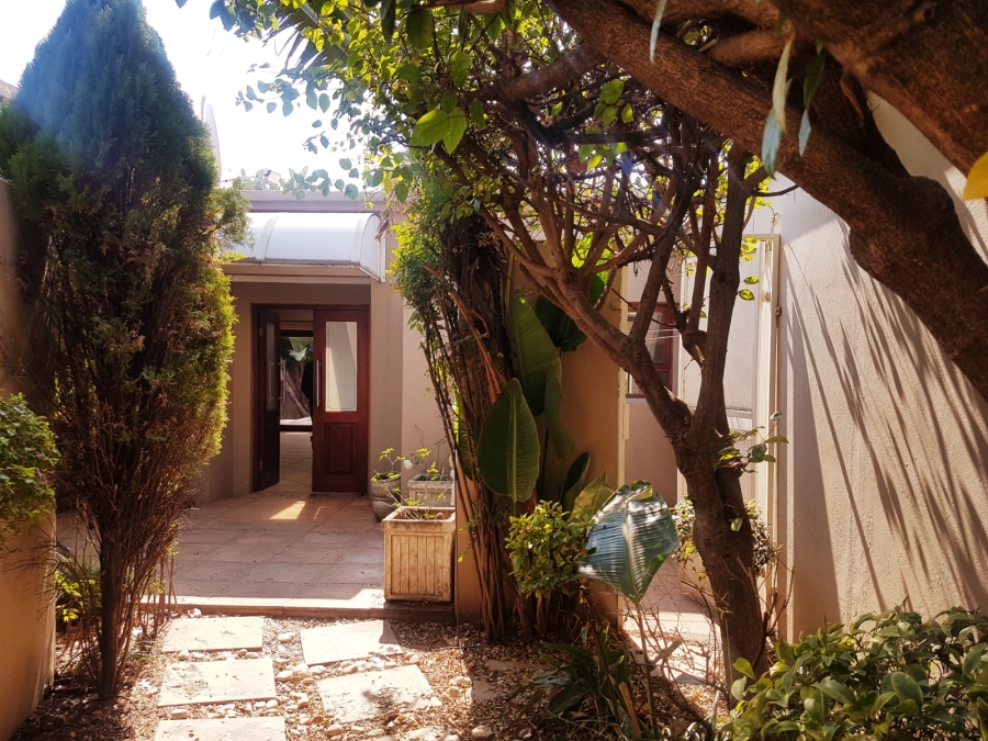 To Let 3 Bedroom Property for Rent in Norwood Gauteng