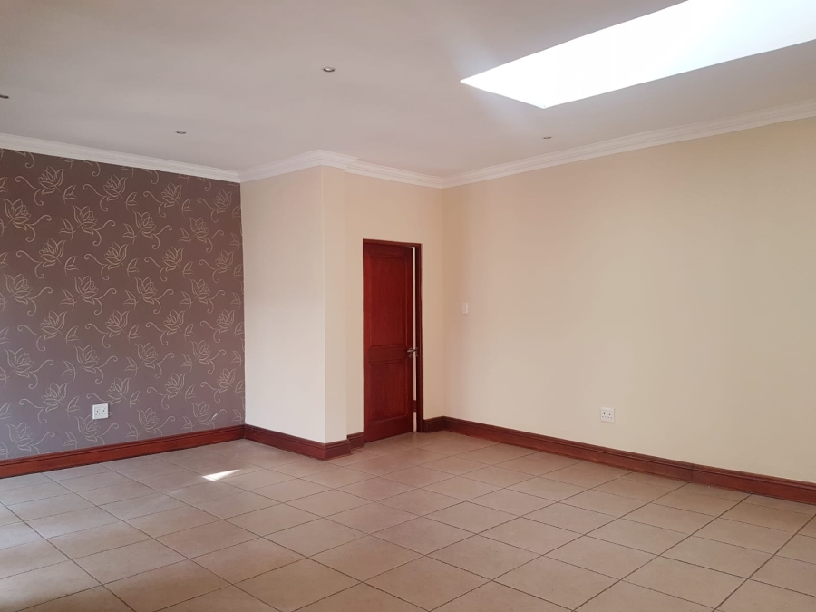 To Let 3 Bedroom Property for Rent in Norwood Gauteng