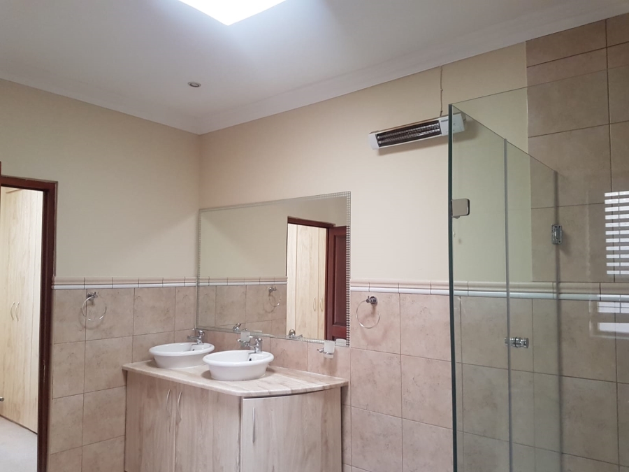 To Let 3 Bedroom Property for Rent in Norwood Gauteng