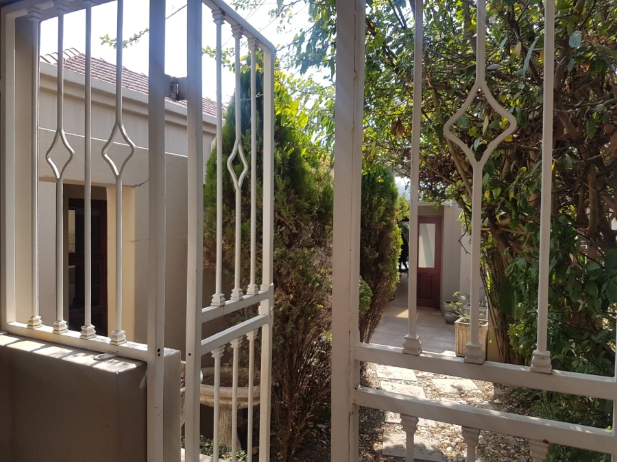 To Let 3 Bedroom Property for Rent in Norwood Gauteng