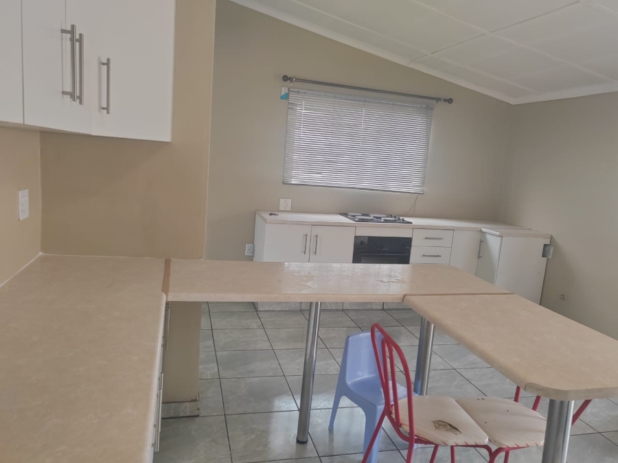 6 Bedroom Property for Sale in Geluksdal Gauteng