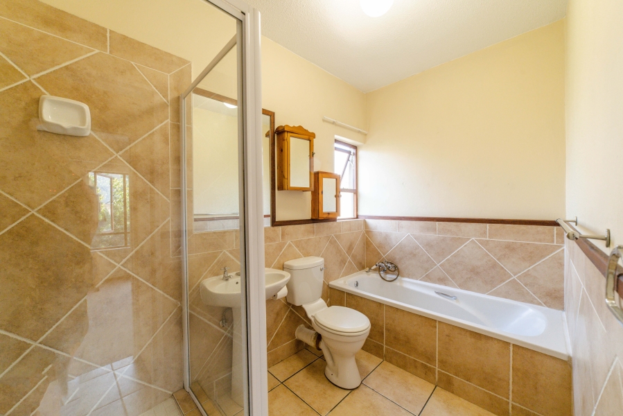 1 Bedroom Property for Sale in Lonehill Gauteng