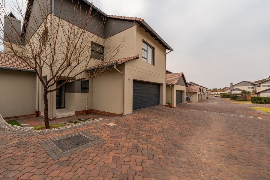 4 Bedroom Property for Sale in Amorosa Gauteng