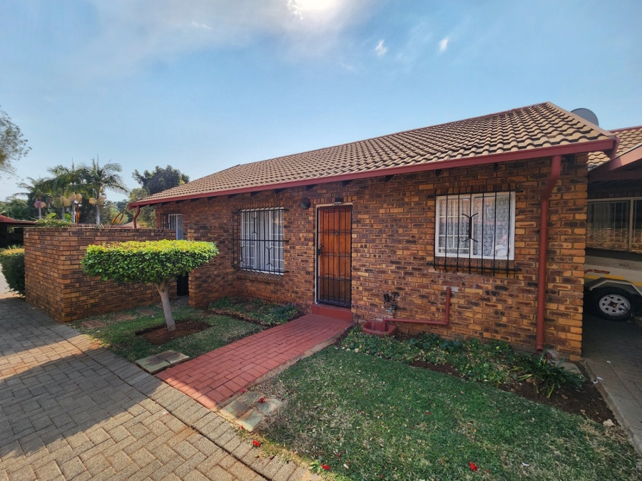 2 Bedroom Property for Sale in Annlin Gauteng