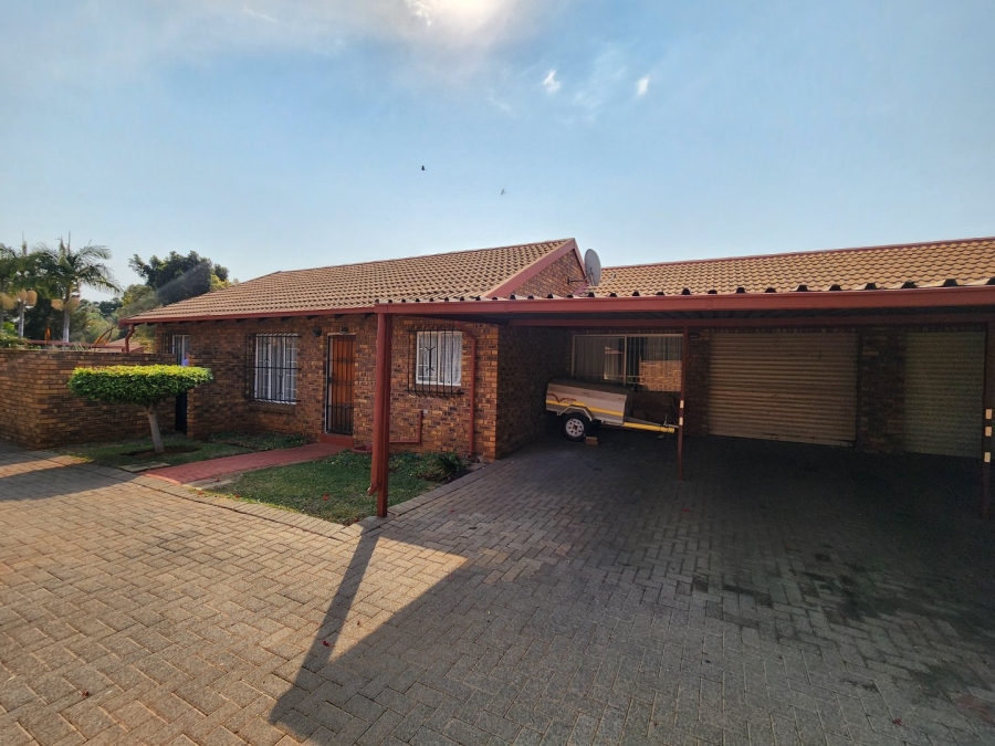 2 Bedroom Property for Sale in Annlin Gauteng