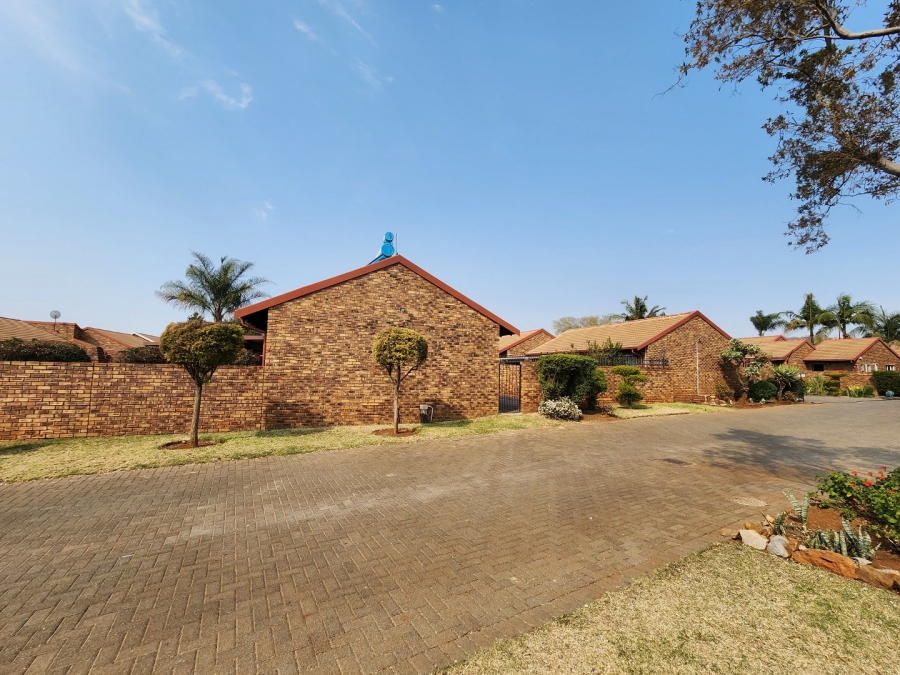 2 Bedroom Property for Sale in Annlin Gauteng