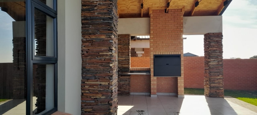 3 Bedroom Property for Sale in Six Fountains Residential Estate Gauteng