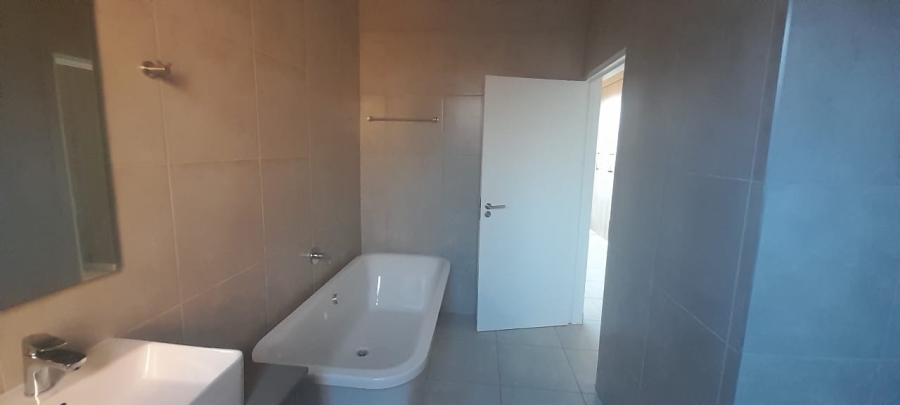 3 Bedroom Property for Sale in Six Fountains Residential Estate Gauteng