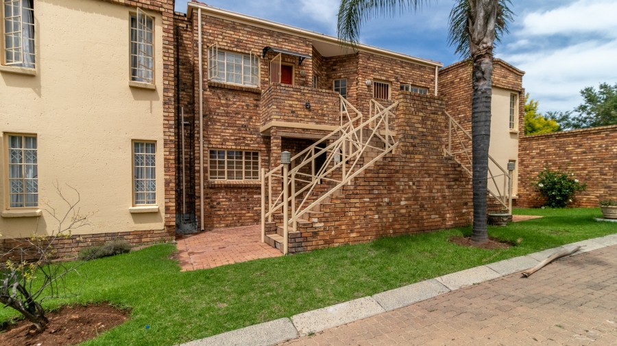 2 Bedroom Property for Sale in North Riding Gauteng