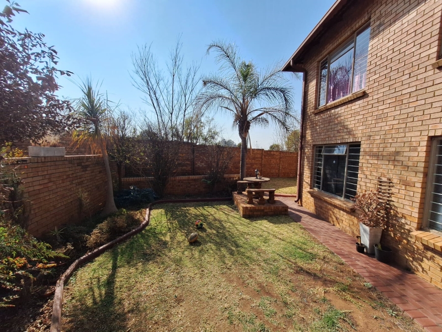 3 Bedroom Property for Sale in Clubview Gauteng