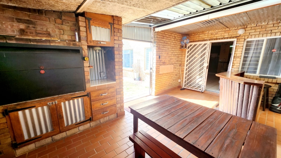 3 Bedroom Property for Sale in Clubview Gauteng