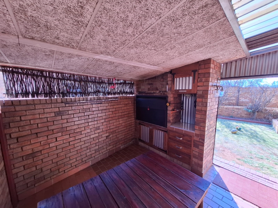 3 Bedroom Property for Sale in Clubview Gauteng