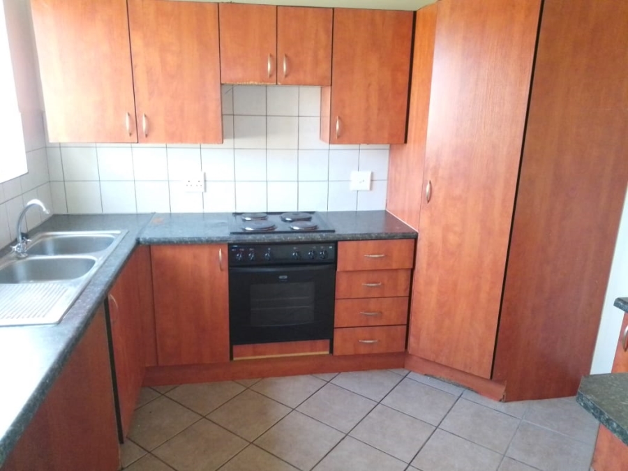 To Let 2 Bedroom Property for Rent in Terenure Gauteng