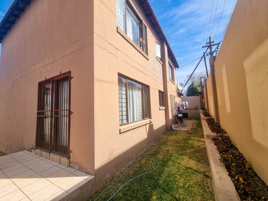 3 Bedroom Property for Sale in Fourways Gauteng