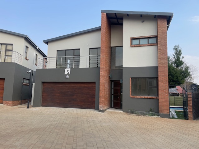 3 Bedroom Property for Sale in Oriel Gauteng