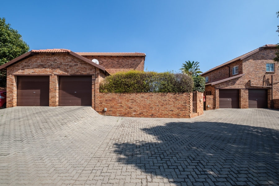 4 Bedroom Property for Sale in Sundowner Gauteng