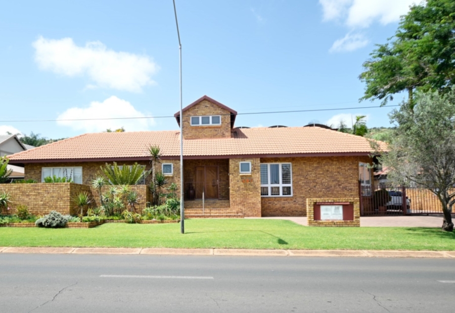 4 Bedroom Property for Sale in Magalieskruin Gauteng