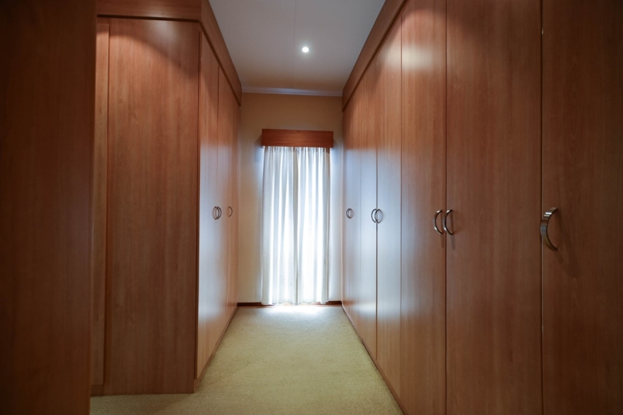 4 Bedroom Property for Sale in Magalieskruin Gauteng