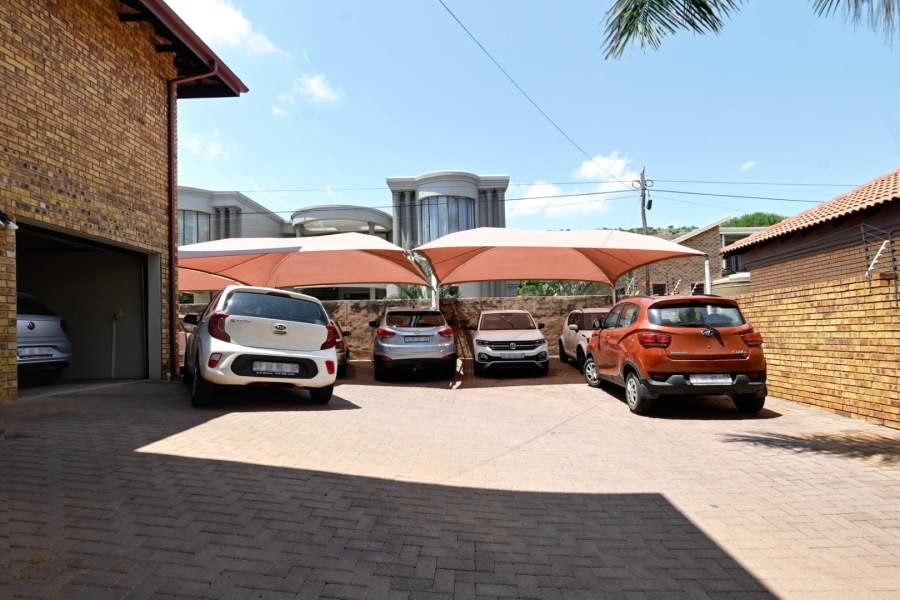 4 Bedroom Property for Sale in Magalieskruin Gauteng
