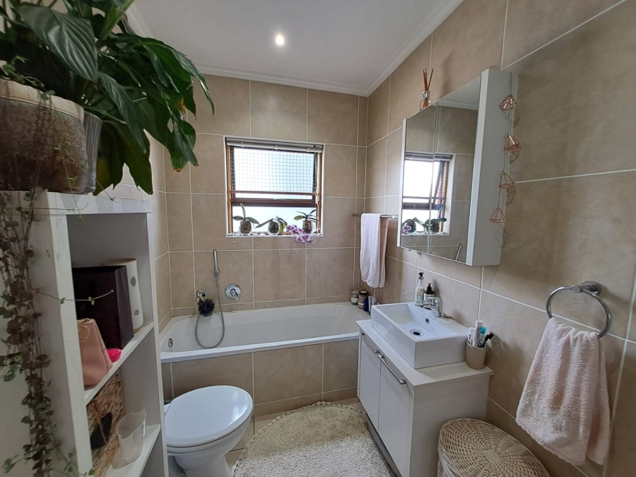 1 Bedroom Property for Sale in Barbeque Downs Gauteng