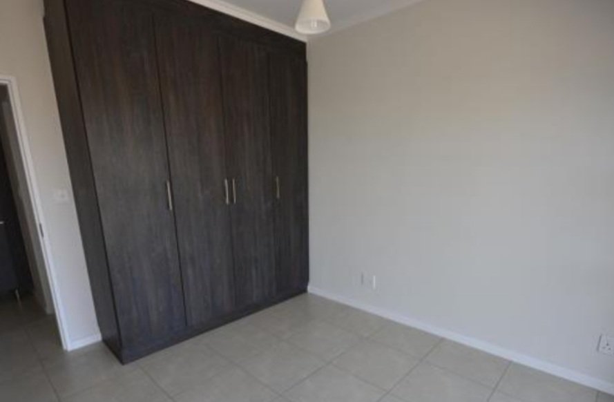 To Let 1 Bedroom Property for Rent in Olivedale Gauteng