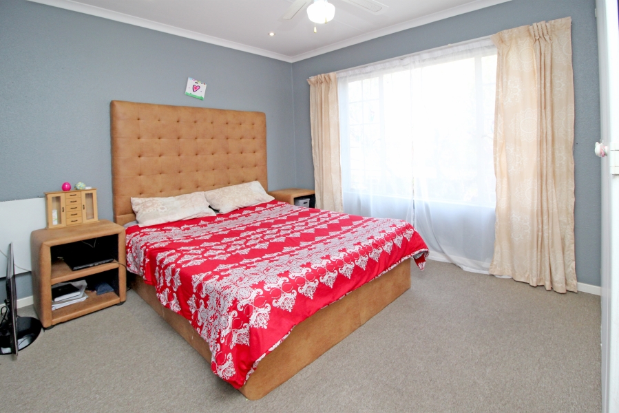 2 Bedroom Property for Sale in Allens Nek Gauteng