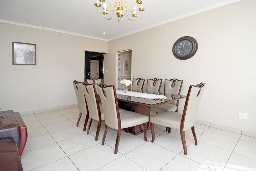 4 Bedroom Property for Sale in Weltevreden Park Gauteng