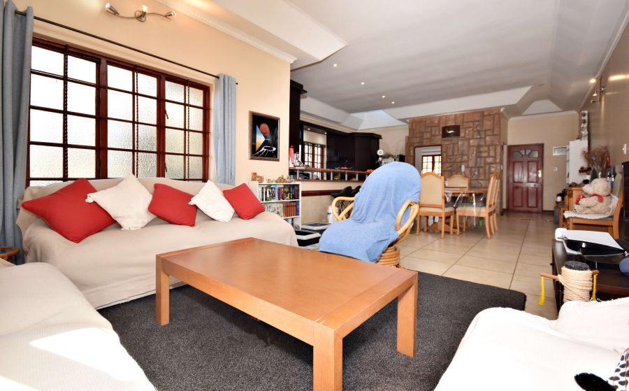 4 Bedroom Property for Sale in Olivedale Gauteng