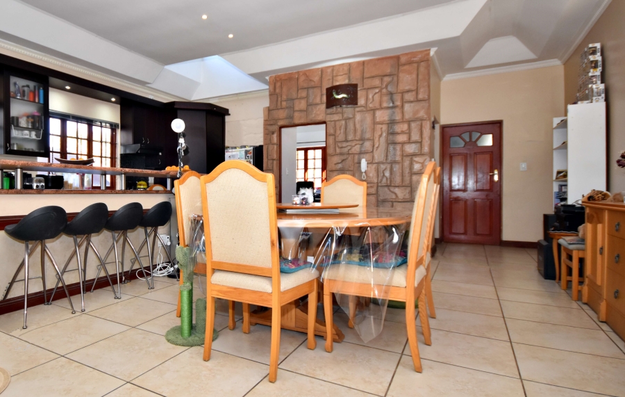 4 Bedroom Property for Sale in Olivedale Gauteng