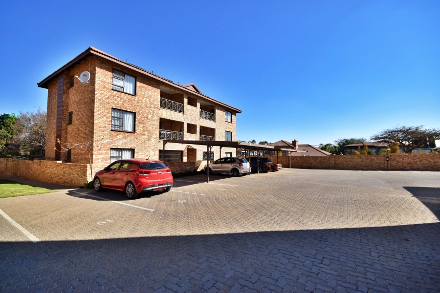 2 Bedroom Property for Sale in Honeydew Gauteng