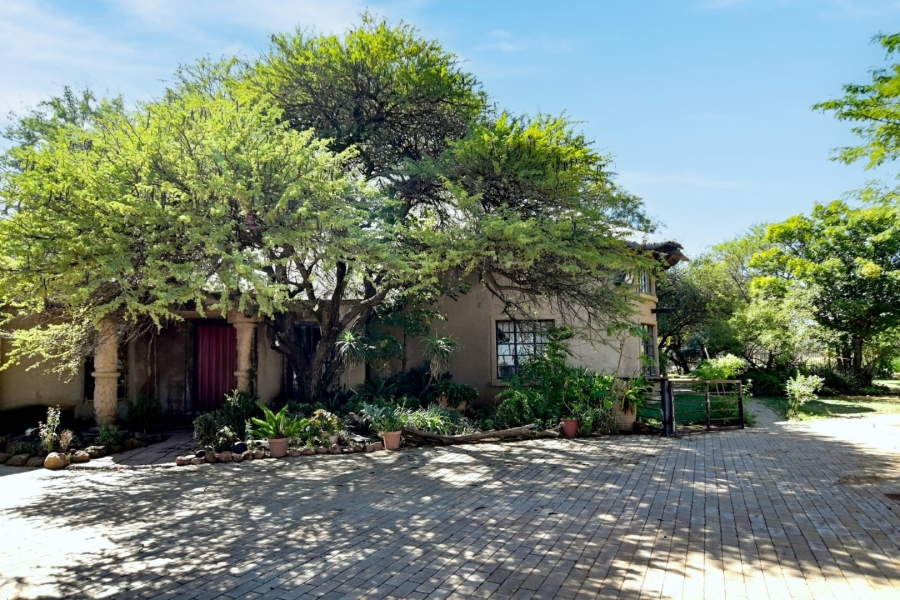 5 Bedroom Property for Sale in Roodeplaat Gauteng