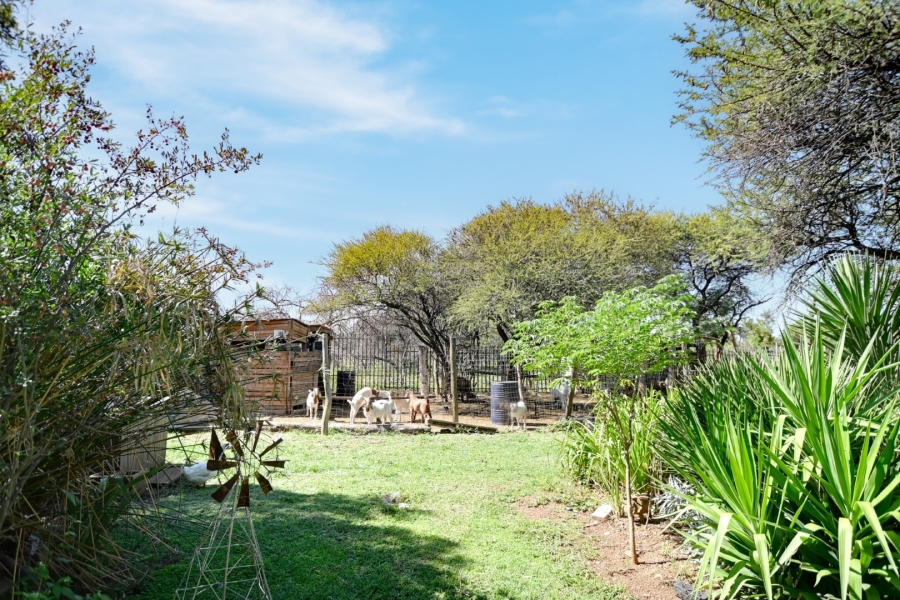 5 Bedroom Property for Sale in Roodeplaat Gauteng