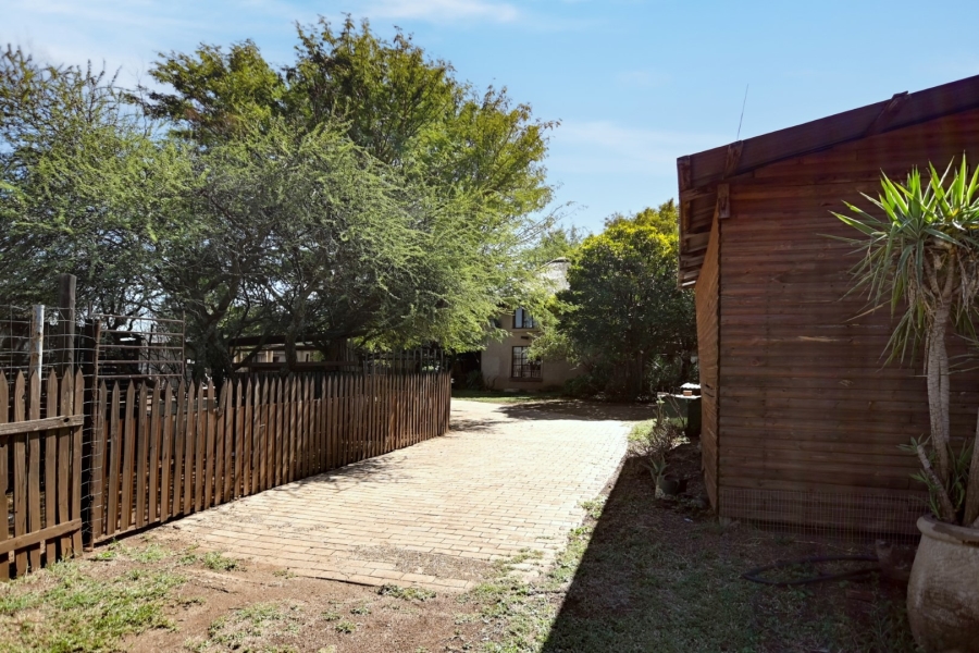 5 Bedroom Property for Sale in Roodeplaat Gauteng