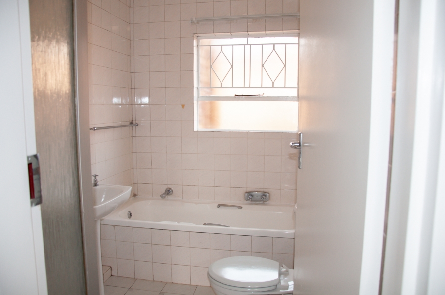 2 Bedroom Property for Sale in Buccleuch Gauteng