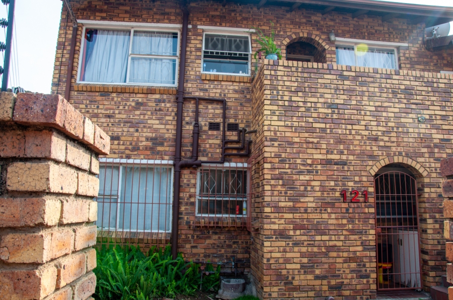 2 Bedroom Property for Sale in Buccleuch Gauteng