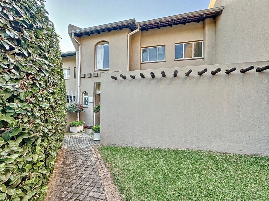 3 Bedroom Property for Sale in Garsfontein Gauteng