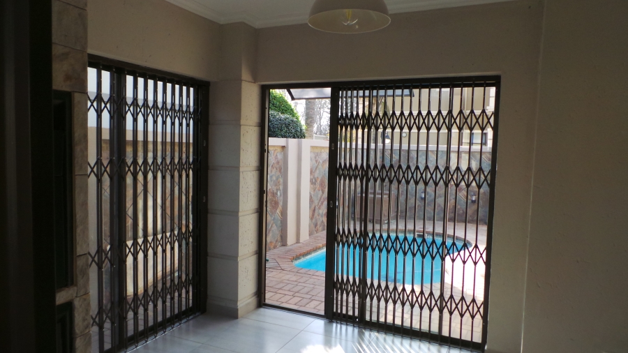 To Let 3 Bedroom Property for Rent in Kenleaf Gauteng