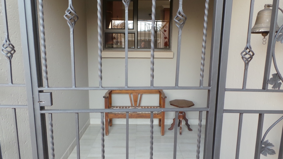 To Let 3 Bedroom Property for Rent in Kenleaf Gauteng