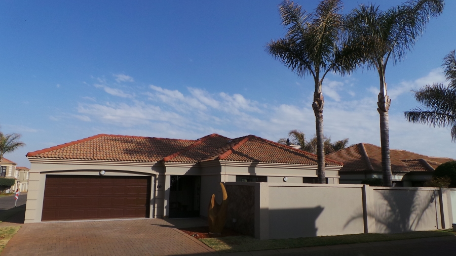 To Let 3 Bedroom Property for Rent in Kenleaf Gauteng