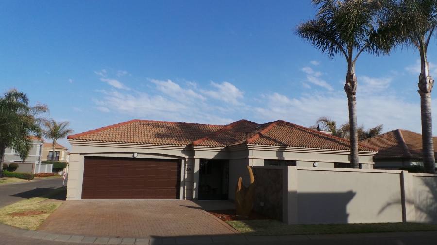 To Let 3 Bedroom Property for Rent in Kenleaf Gauteng